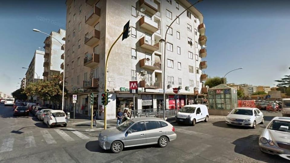 Bright Apartment 2 Min from Metro Station Apartment in Rome