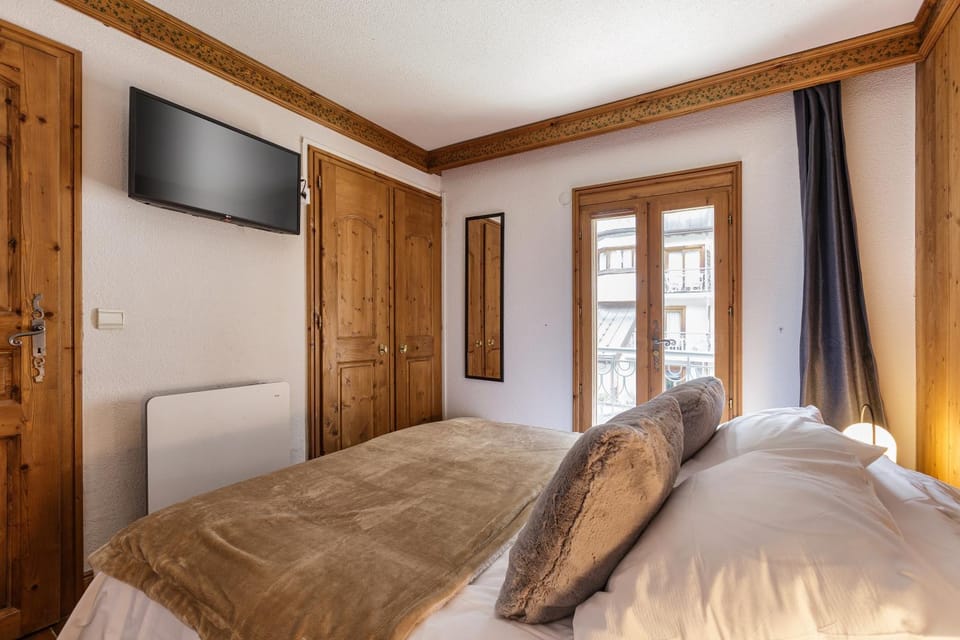 Cristal - Duplex Sauna Parking Remontee 300m Balcons Apartment in Chamonix