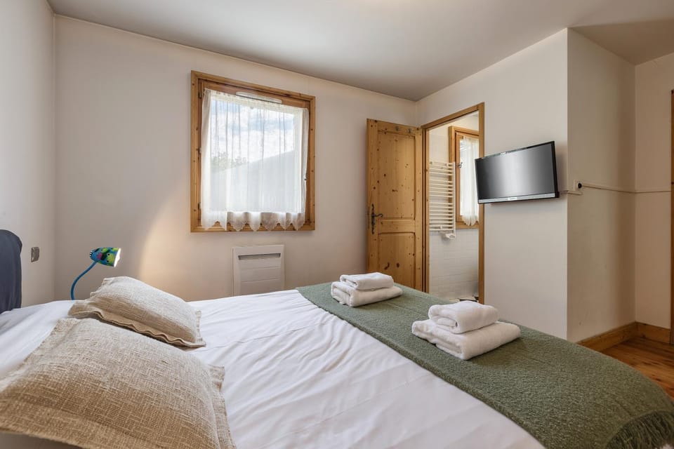 Vallet - Spacieux Lumineux 100m2 Centre Vue Parking Apartment in Chamonix