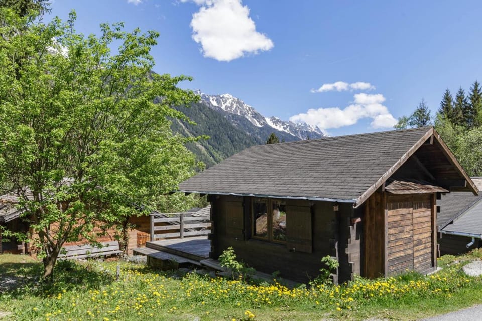 Baribal - Charmant Mazot Terrasse Nature Vue Parking House in Chamonix