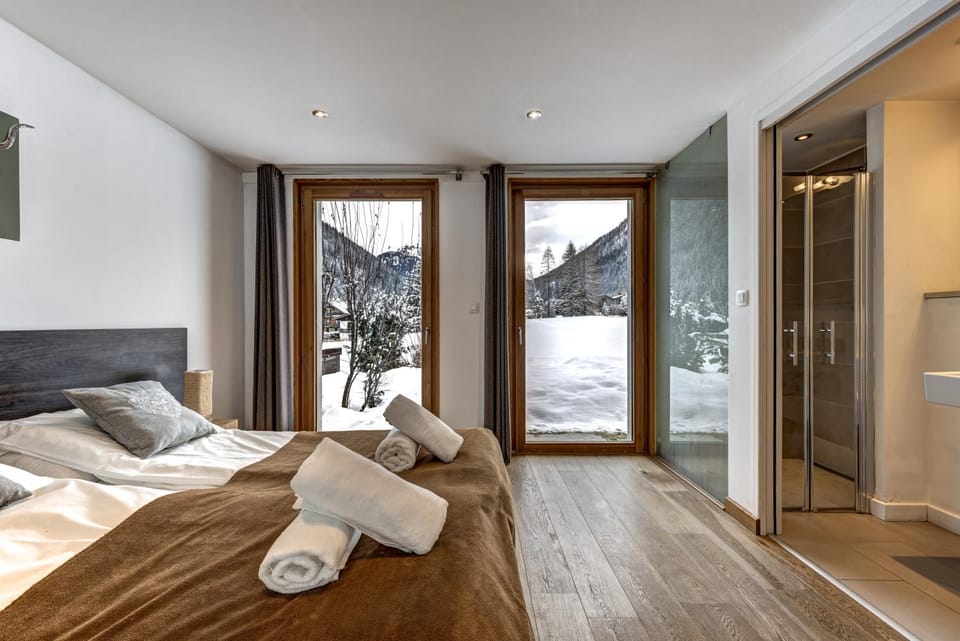 Chosalets - Chalet 200m2 Cheminee Jacuzzi Sauna Vues Chalet in Chamonix