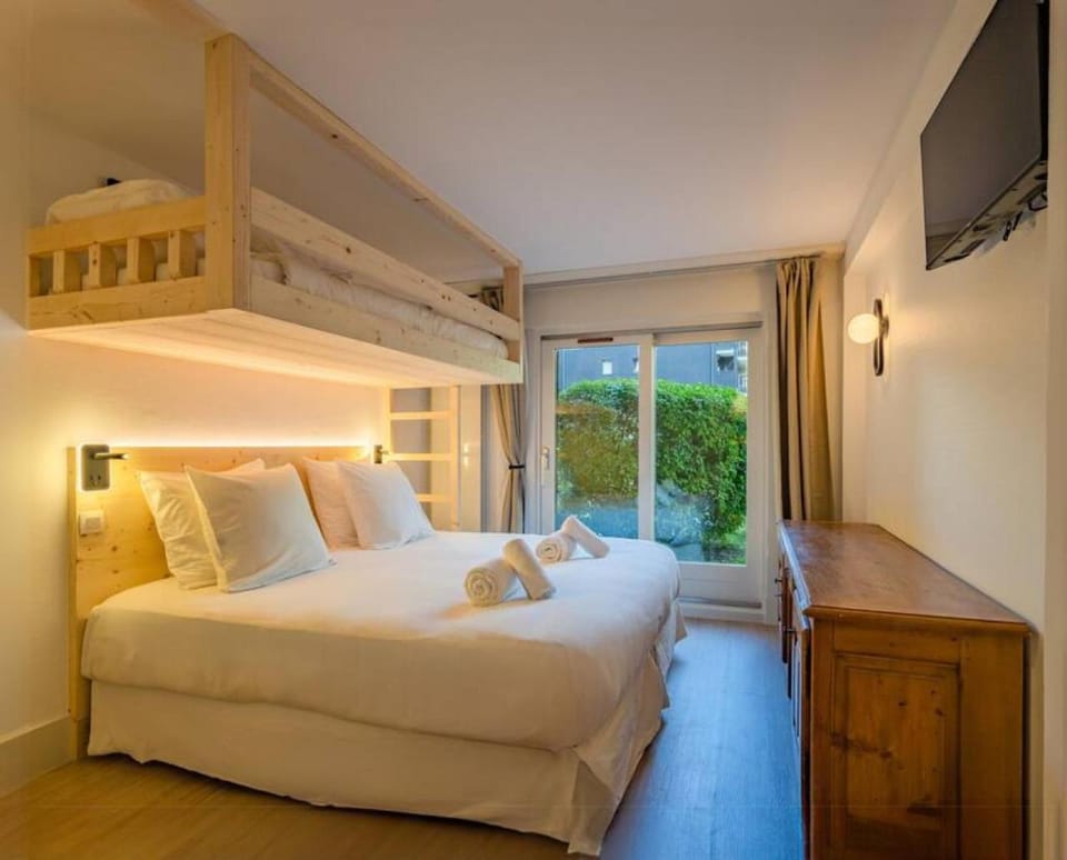 Mummery - Central T2 Pied piste Vue Parking Terrasse Apartment in Chamonix
