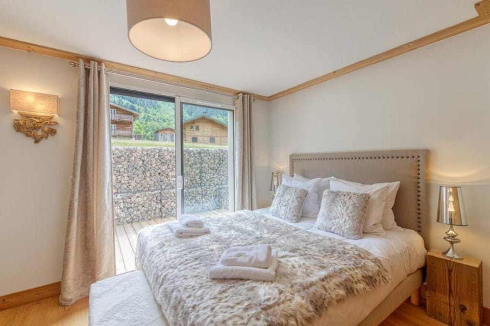 Couchant Chalet Lumineux 6pax Vues Terrasses Confort House in Les Houches