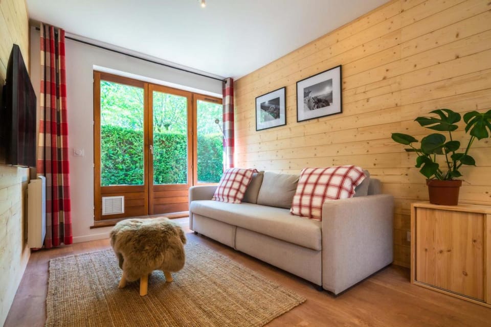 Sapi Cocon 4pax Centre Jardin Remontees TV Wifi Apartment in Chamonix