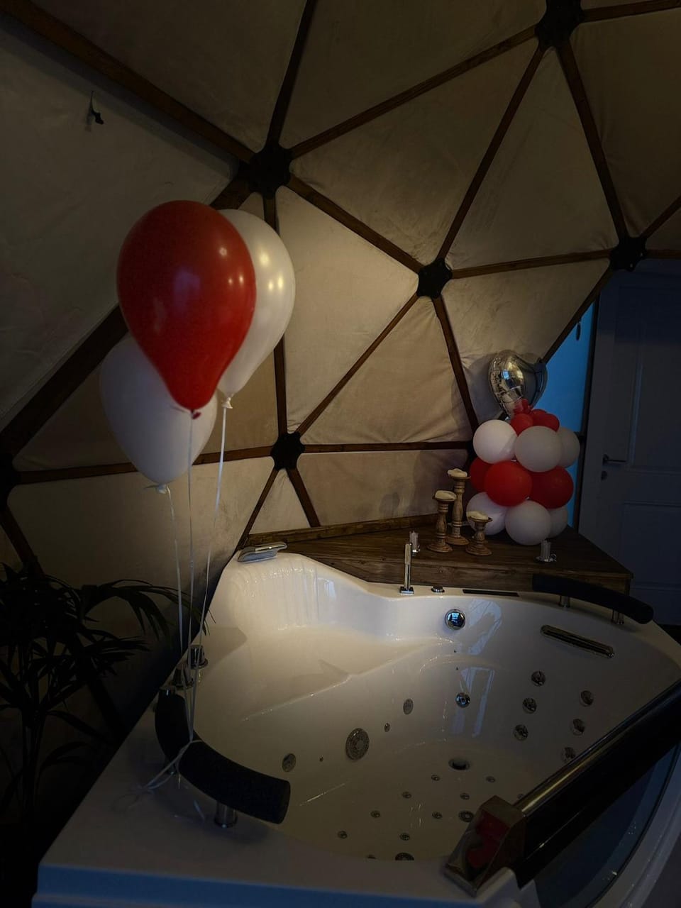 Ghadi Domes Luxury tent in North District