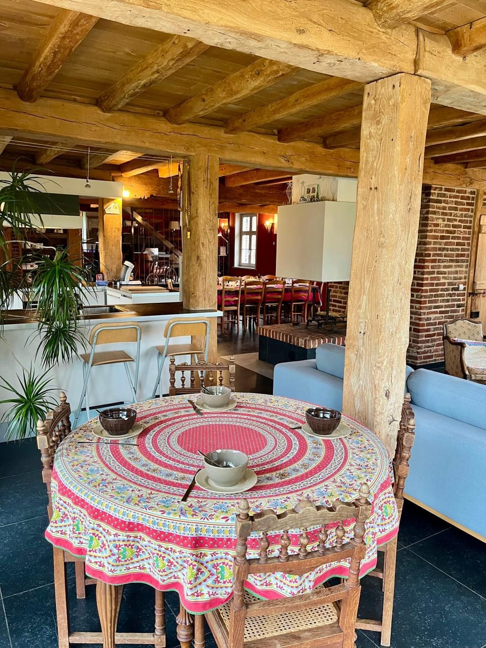 Living room, Seating area, Dining area