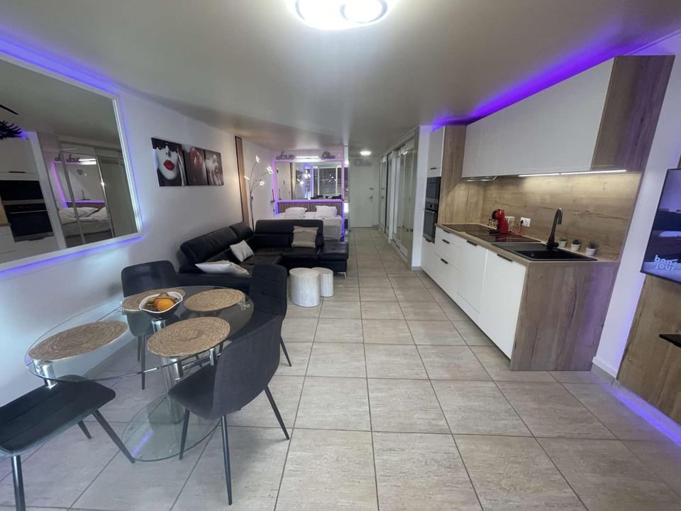 HOLIDAYS - Studio Héliopolis C 66 BY AGN - Luxe - 2 personnes Apartment in Agde