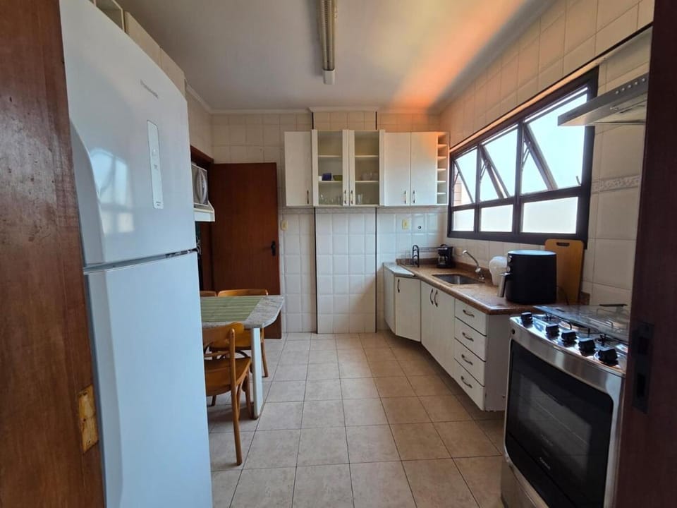 Kitchen or kitchenette, oven