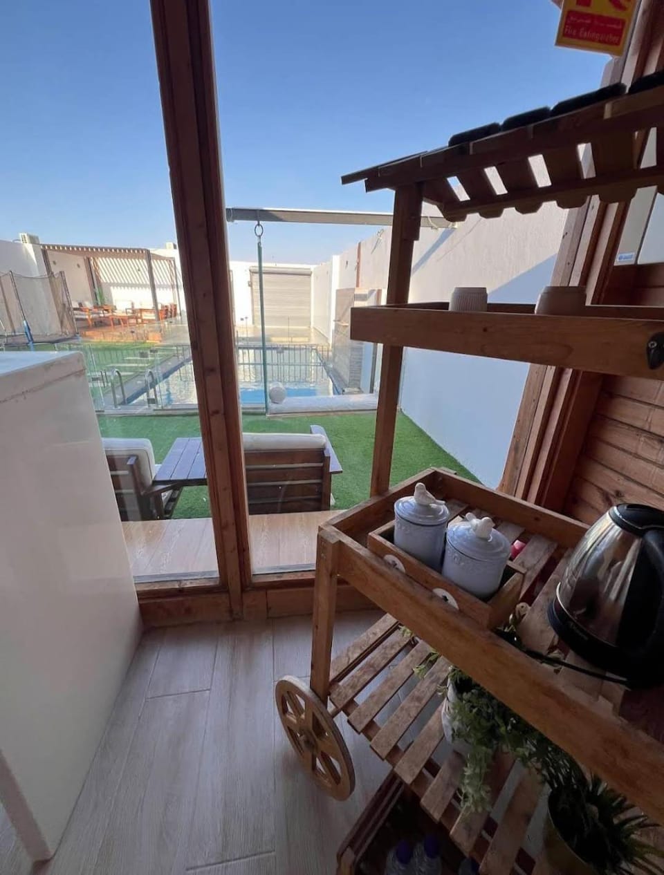 Patio, Day, Living room, Seating area