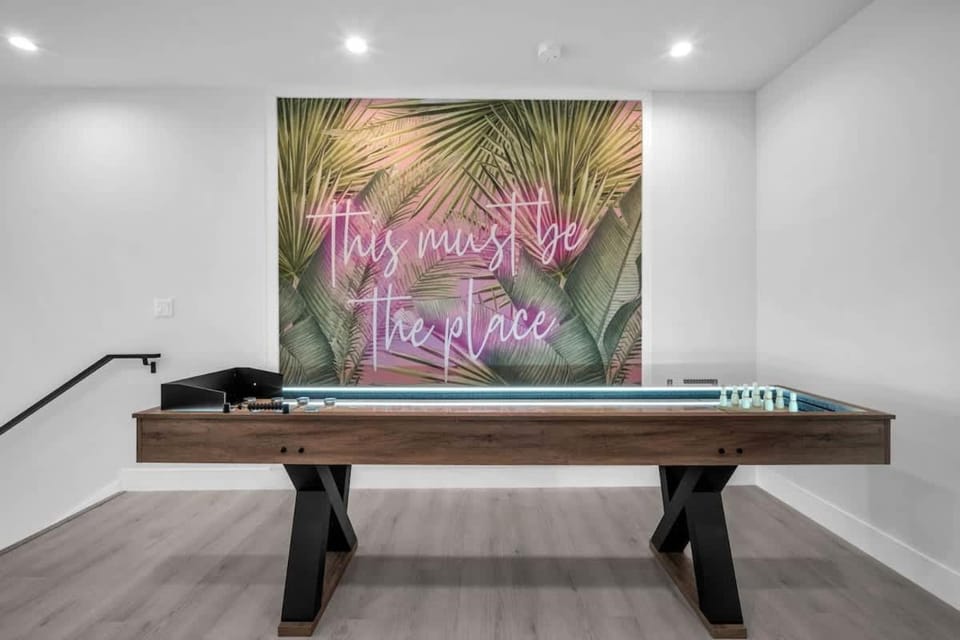Sandra's Place - Family - Entire 8BR-6BA House in Miami