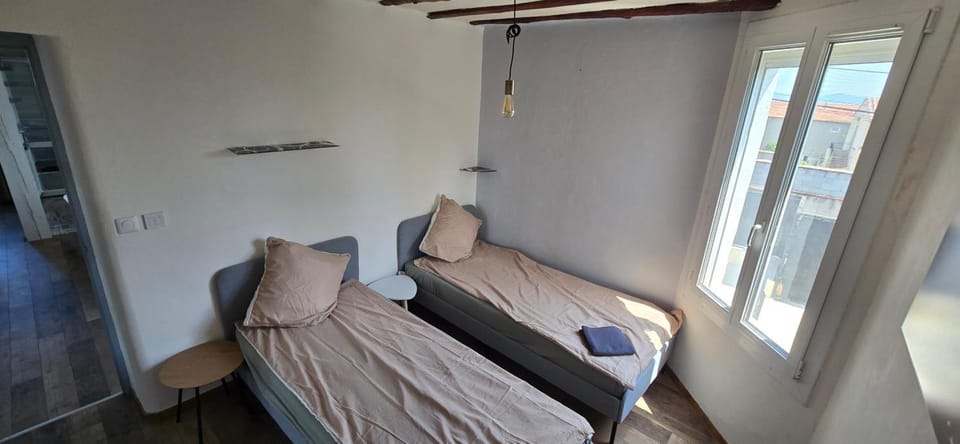 Provence Ecolodge Calanques 10 pers National Park Apartment in La Ciotat