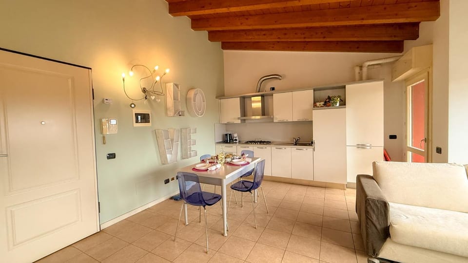 Kitchen or kitchenette, Living room, Seating area, Dining area, stove