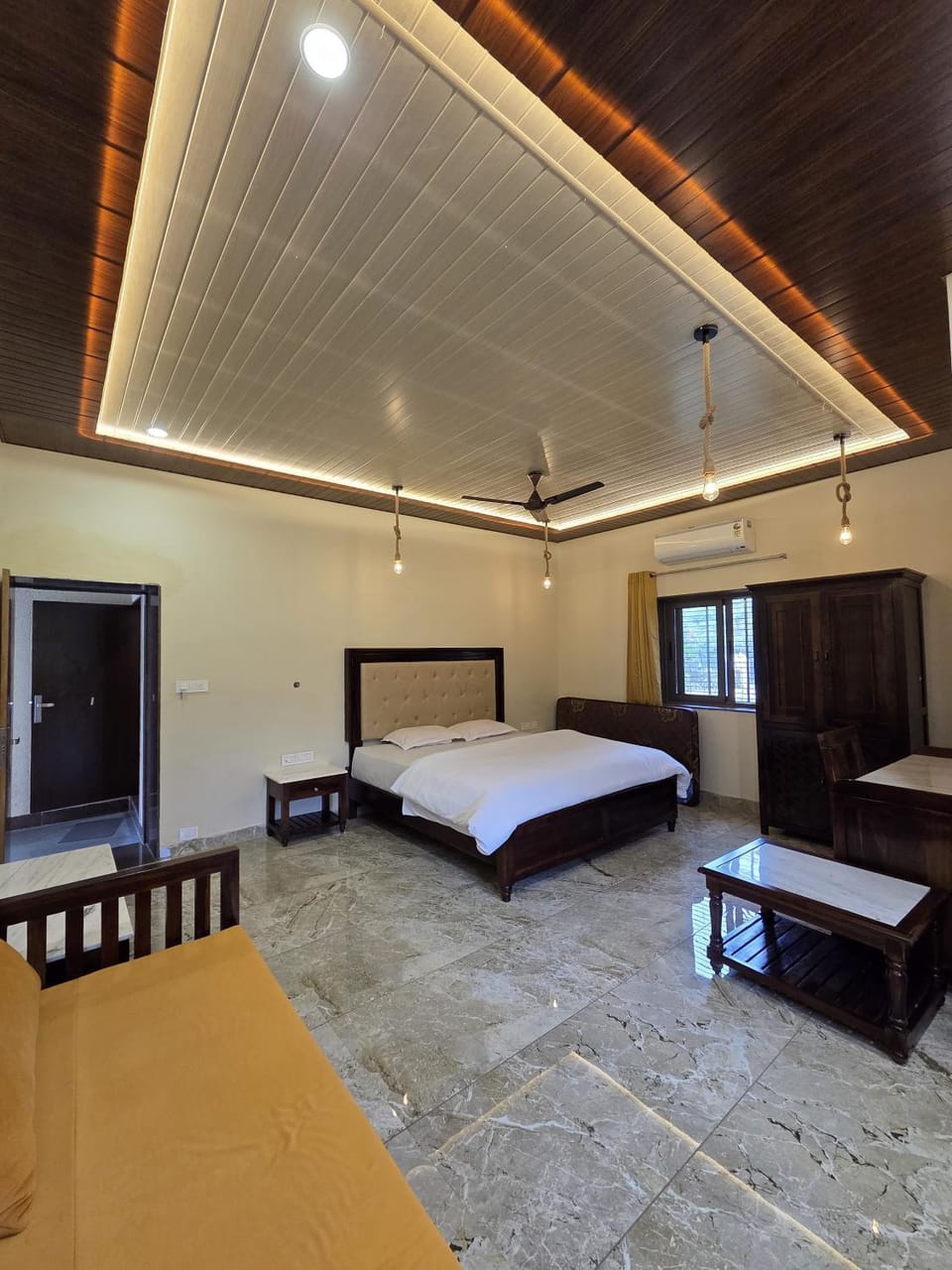 ROYALE NEELKANTHVILLa Villa in Gujarat