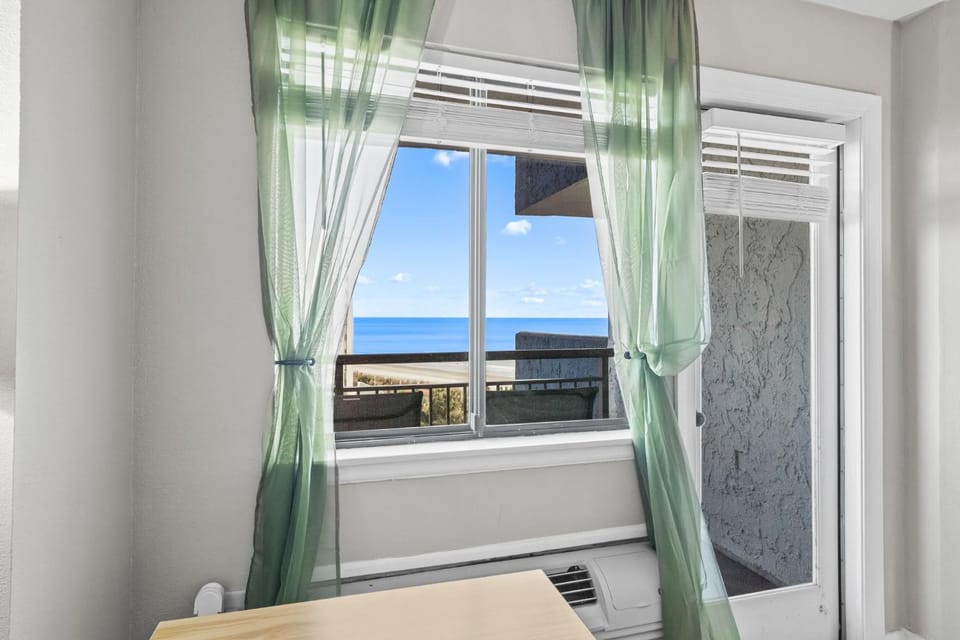 Bluewater Resort Unit 719 - Ocean View House in Myrtle Beach