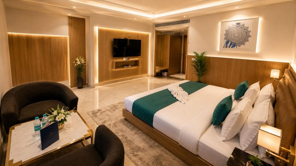 Bed, Bedroom, towels