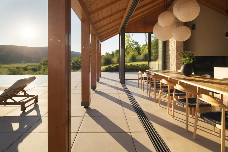 Natural landscape, Balcony/Terrace, Seating area, Dining area, Mountain view