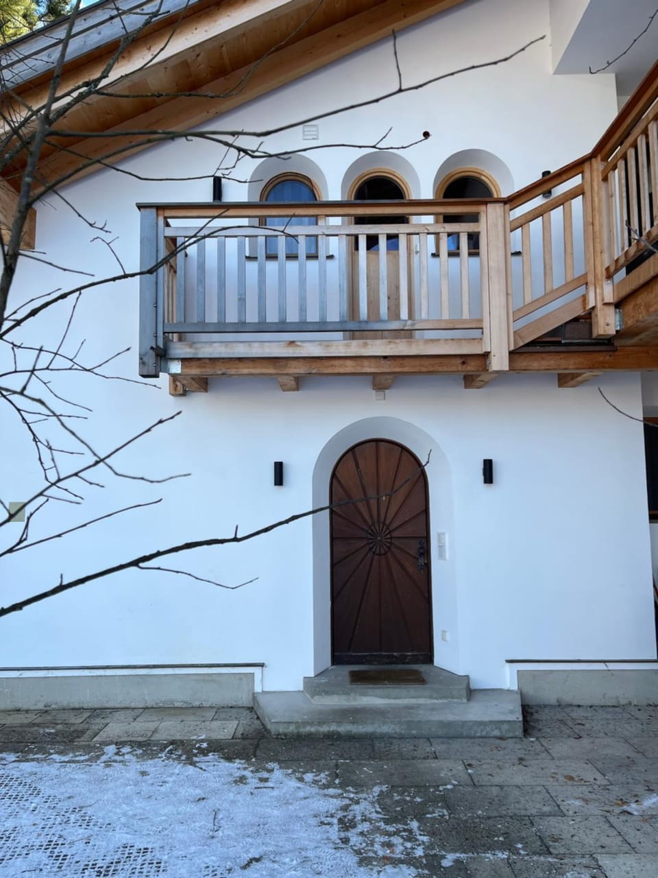 Facade/entrance