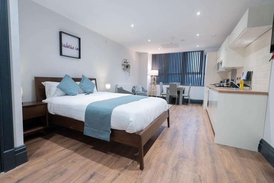 Sevenstay Plus - 60 Old Hall Street Apartment in Liverpool
