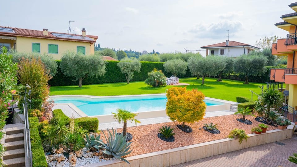 Swimming pool, Swimming pool