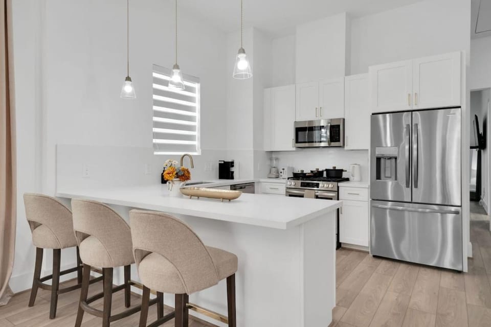 Kitchen or kitchenette, oven, stove