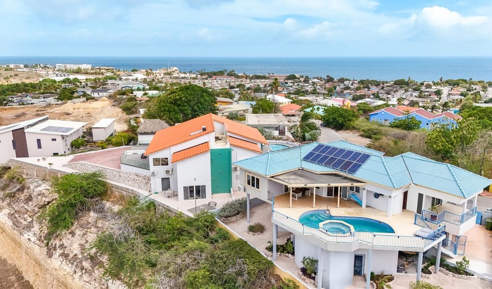 Property building, Day, Natural landscape, Bird's eye view, City view, Sea view