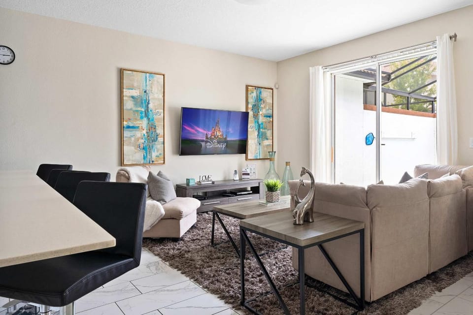 Communal lounge/ TV room, Living room