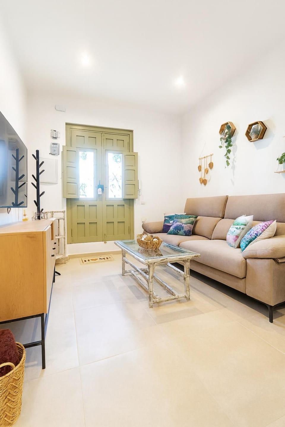 TV and multimedia, Living room
