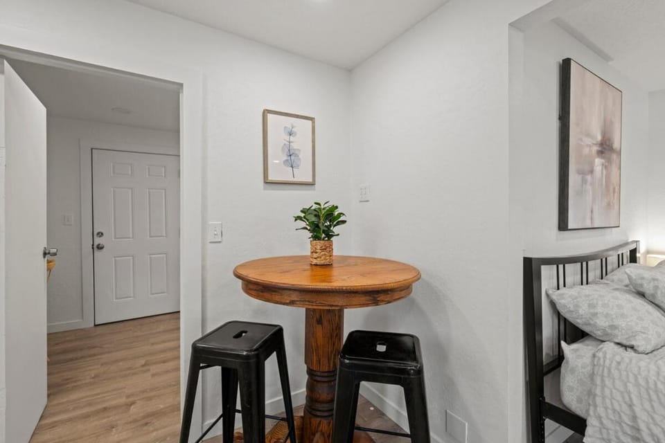 South Medford Studio Apartment Apartment in Medford