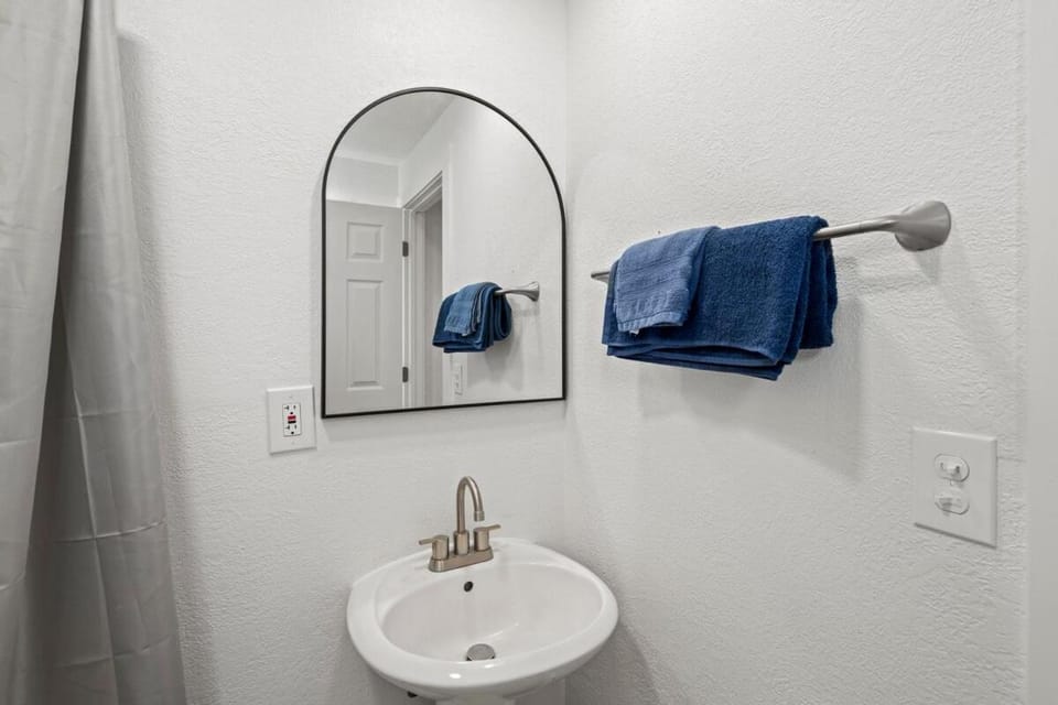 South Medford Studio Apartment Apartment in Medford