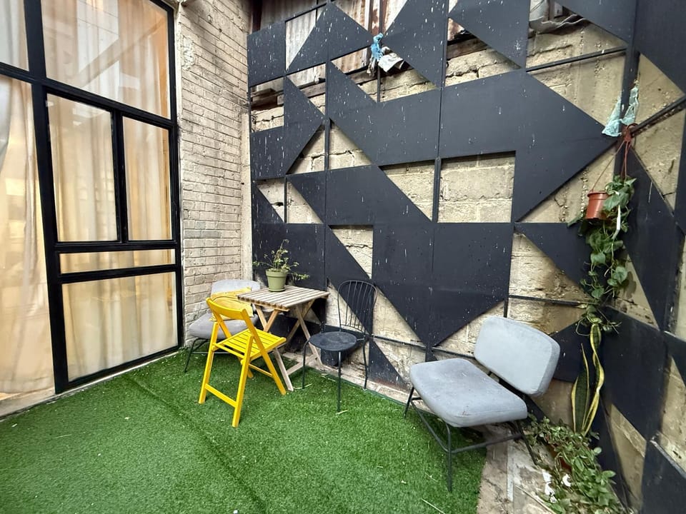 Young Florentine Loft Apartment in Tel Aviv-Yafo