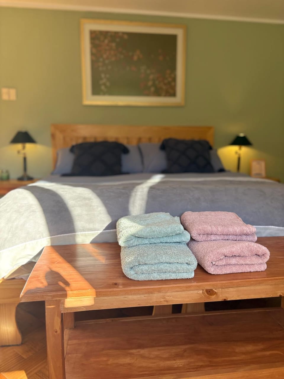 Bed, Photo of the whole room, Bedroom, towels