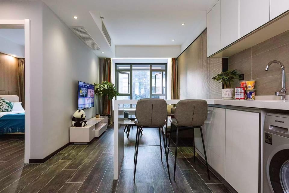 TV and multimedia, Living room, Seating area, minibar