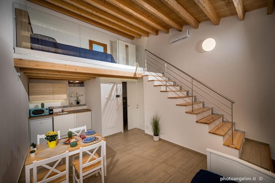 Kitchen or kitchenette, Living room, Photo of the whole room, Dining area