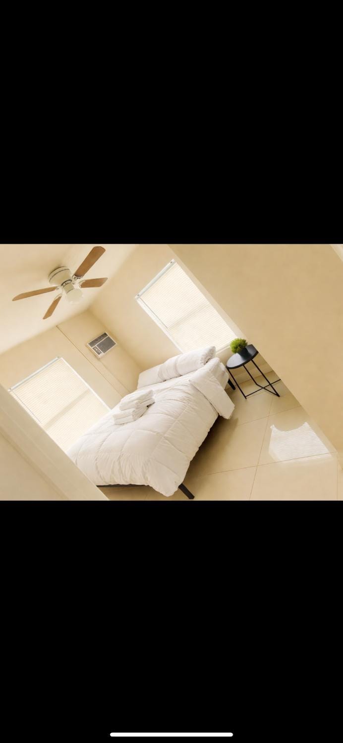 Santorini Wynwood Bed and Breakfast in Miami
