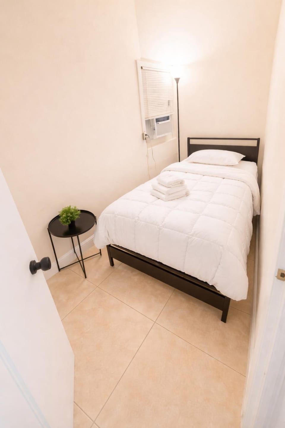 Santorini Wynwood Bed and Breakfast in Miami