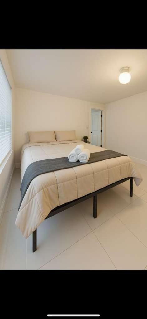 Santorini Wynwood Bed and Breakfast in Miami