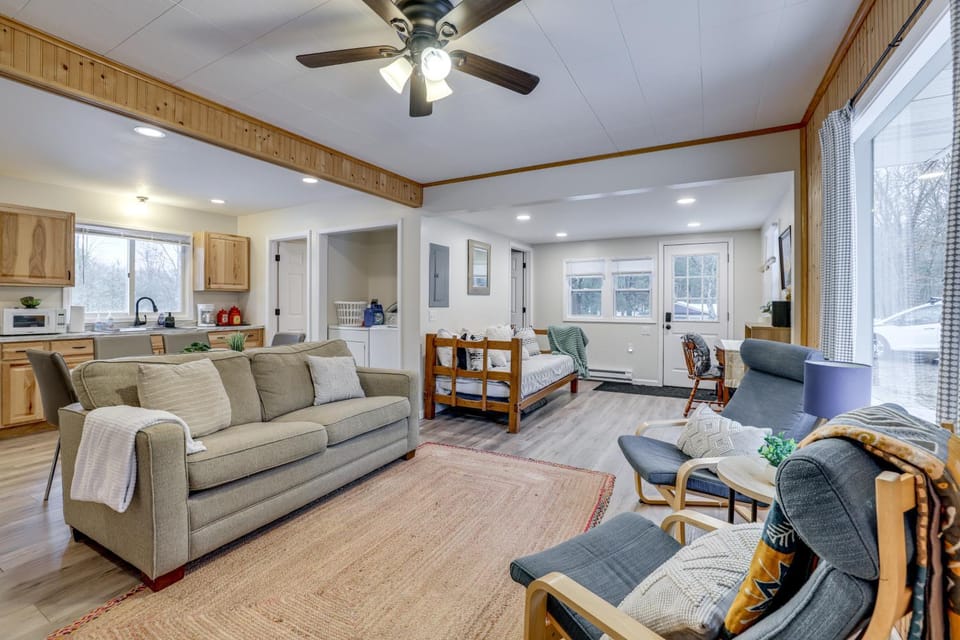 Fish, Bike & Hike! Wooded Irons Getaway Near River House in Michigan