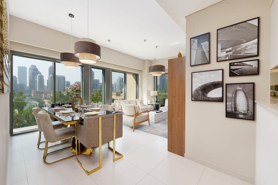 View (from property/room), Decorative detail, Seating area, Dining area