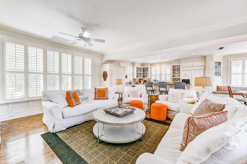 Living room, Seating area