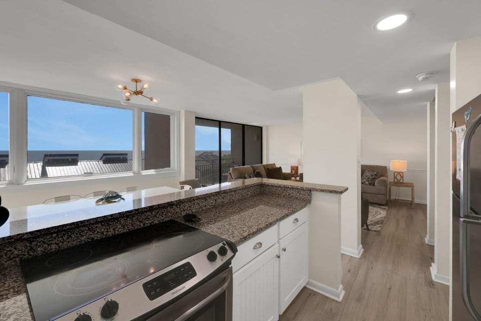 Kitchen or kitchenette, kitchen