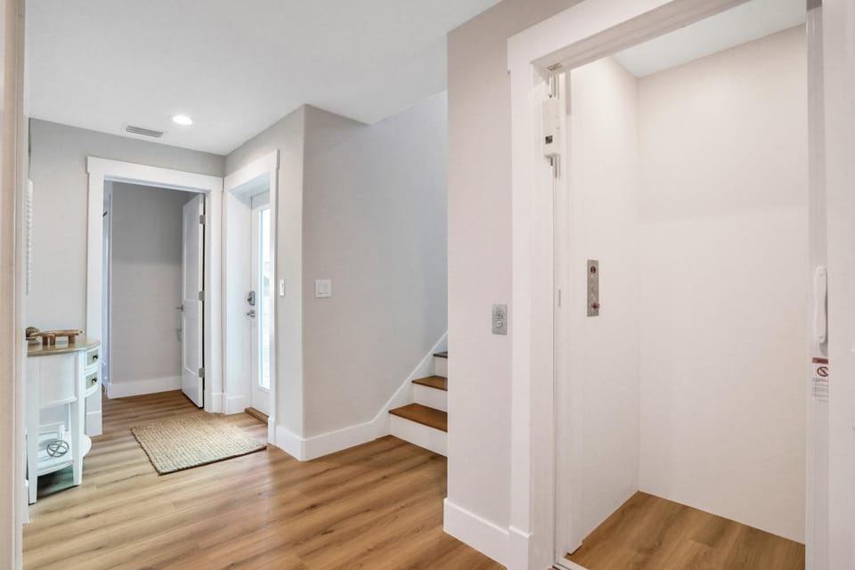 Facade/entrance, Living room