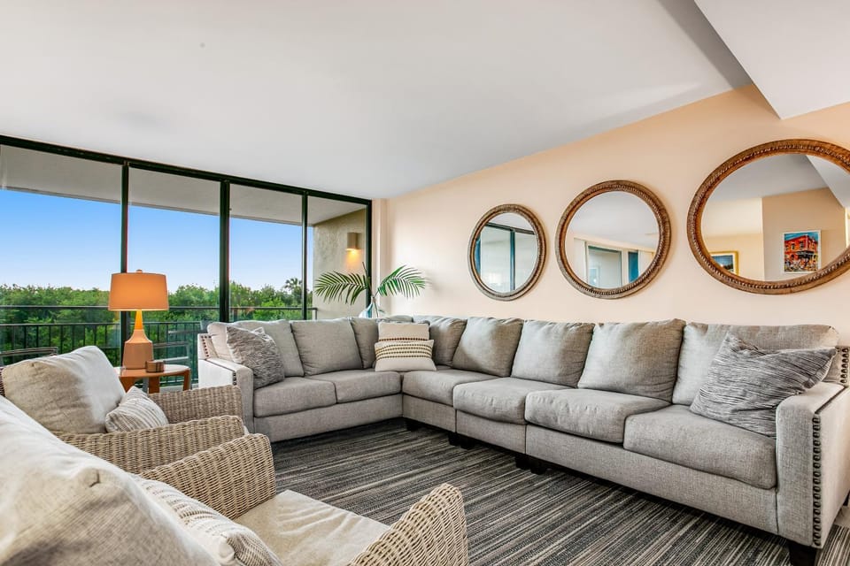 Living room, Seating area