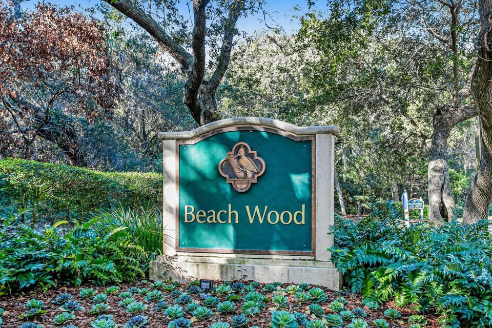 Day, Property logo or sign, Garden, Garden view