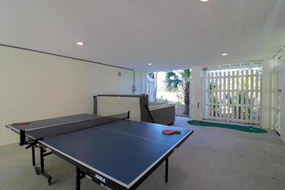 Table tennis
