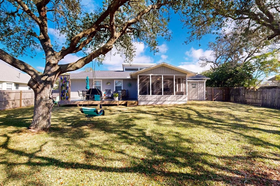 Property building, Patio, Day, Natural landscape