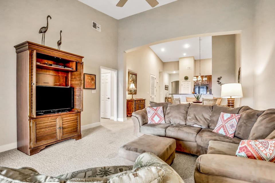 TV and multimedia, Living room, Seating area
