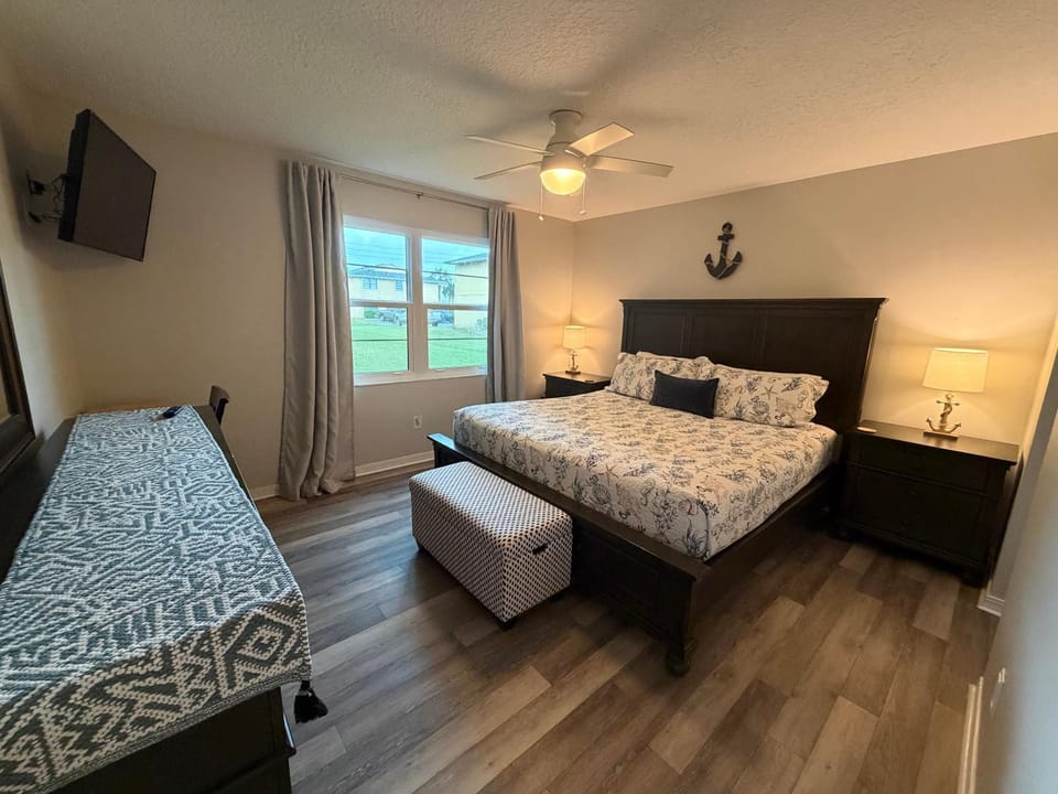 Bed, Bedroom
