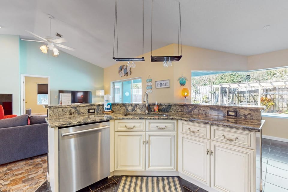 Coffee/tea facilities, Kitchen or kitchenette