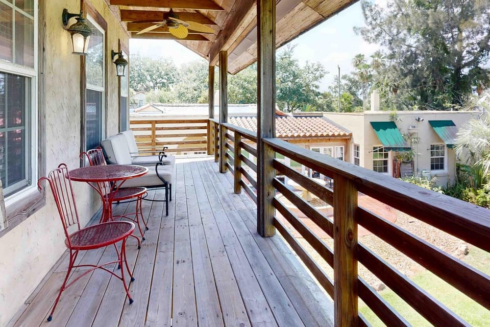 Patio, Day, Balcony/Terrace