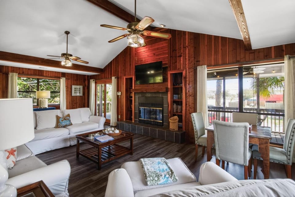 Jack's Tybee Treehouse House in Tybee Island